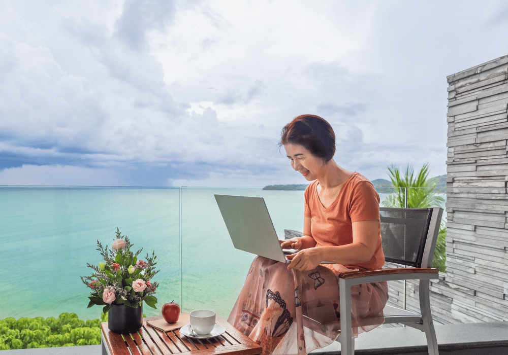 Digital nomad working in Thailand
