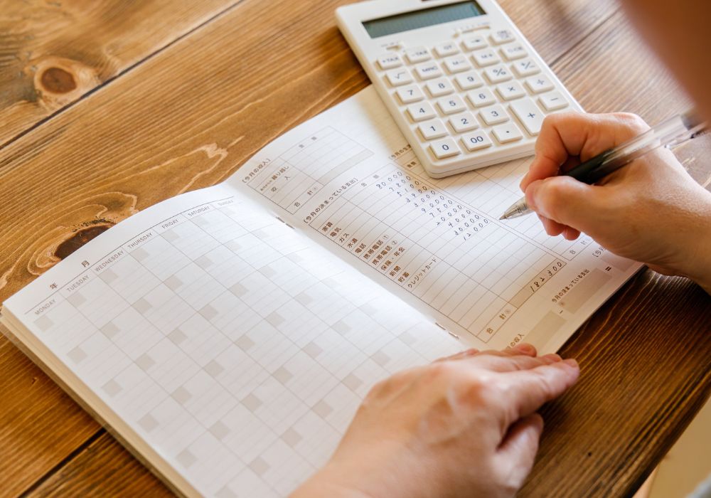 Student planning a first year budget for UK study